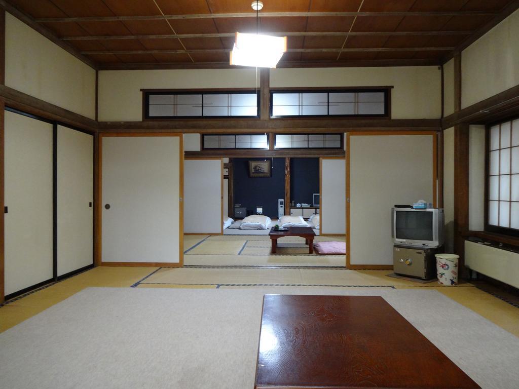 Hakuba Ski-Kan Exterior foto